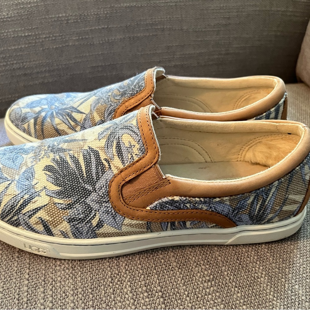 UGG Blue and Tan Floral Slip-On Shoes